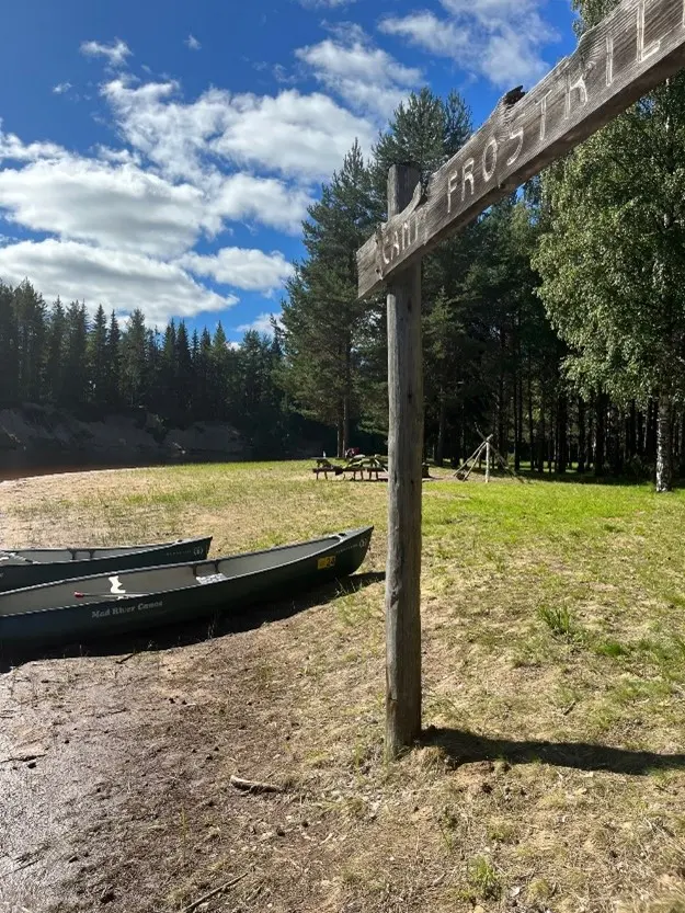 This is where the magic happened, on our 3,5 hour canoying tour, we saw a little elk peeking out of the forest. © Copyright: M. Hoppe