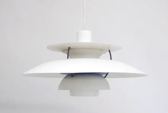 PH5 – Poul Henningsen – Poulsen © 2012 by PH5 – Poul Henningsen – Poulsen is licensed under CC BY-NC-ND 4.0