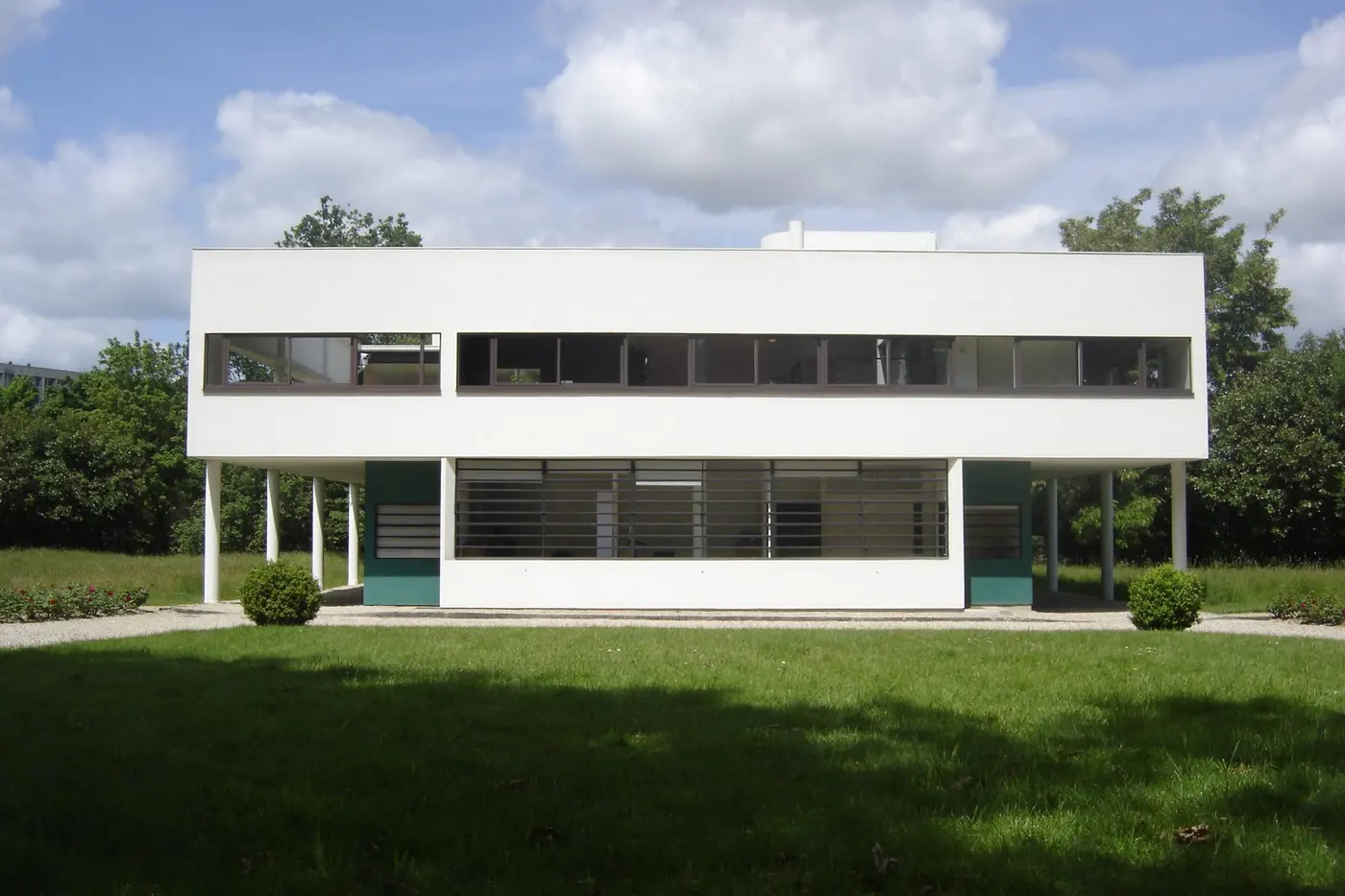 Villa Savoye :: Le Corbusier © 2006 by 3:14 is licensed under CC BY-NC-ND 4.0