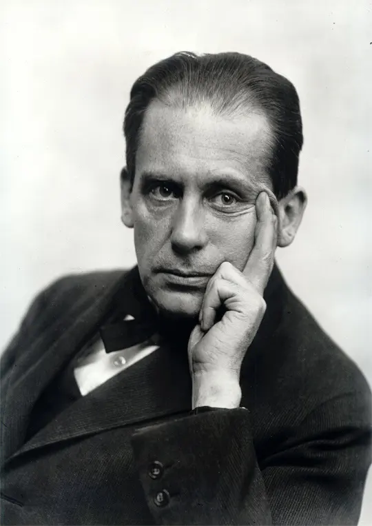 Louis Held, Public domain, via Wikimedia Commons
